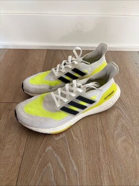 Adidas Ultraboost - White & Neon Yellow Size 10 Women’s